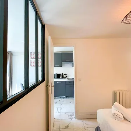 03 - Faubourg